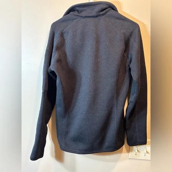 Patagonia Women’s Black Better Sweater! - Picture 3 of 7